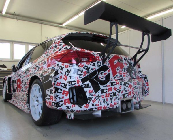 Хэтчбек Kia Cee’d, доработанный фирмой STARD