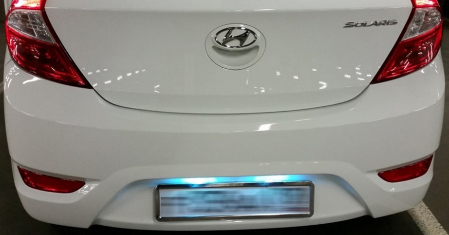 Замена лампы фонаря освещения номерного знака хэтчбека Hyundai Solaris